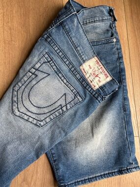 True Religion Ricky Denim Shorts Size 36 Relaxed Straight